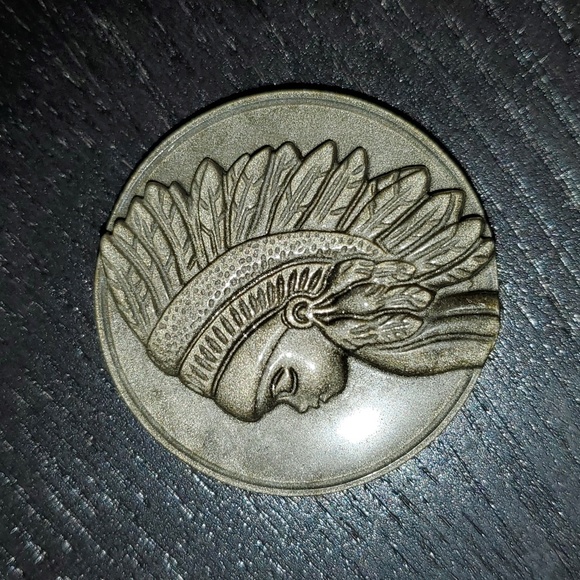 Gold sheen obsidian coin 🪙 - Picture 1 of 4